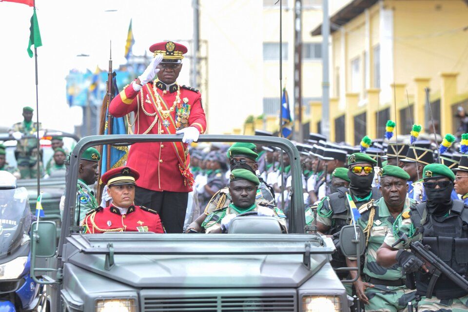 Nuevo golpe en África: militares toman el poder en Gabón