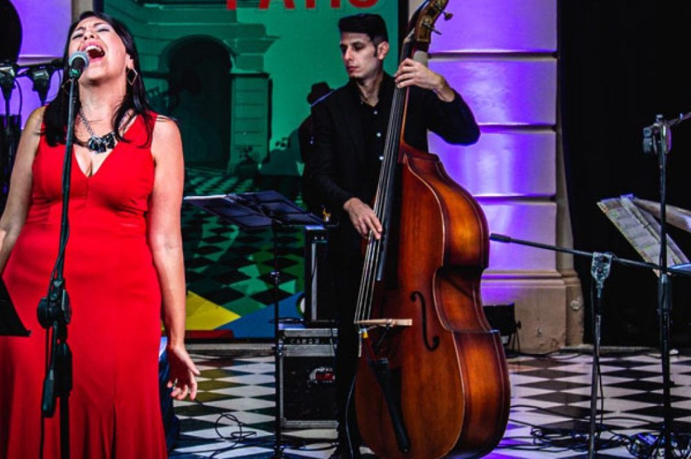 18-21-cultura-en-el-patio-swing-69-1-1900x700_c