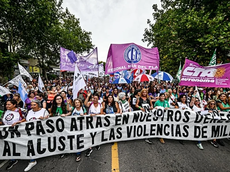 8M-DIA-DE-LA-MUJER-MARCHA-20-1200x675