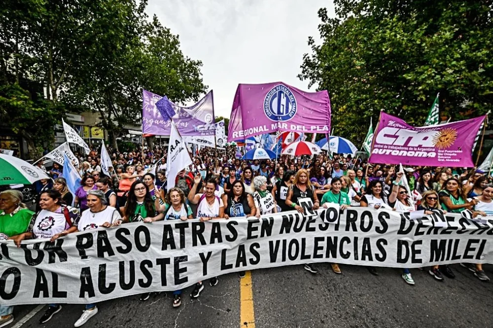 8M-DIA-DE-LA-MUJER-MARCHA-20-1200x675