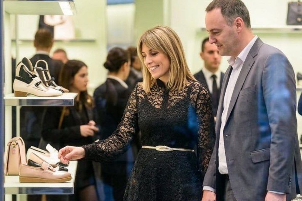 Adorni en Estados Unidos