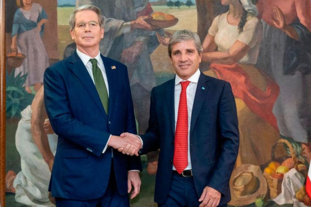 Caputo-dialogo-con-Bessent-sobre-un-paquete-de-auxilio