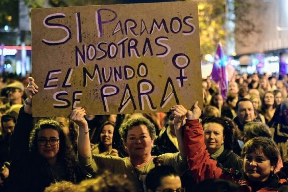 Cartel-visto-manifestacion-ano-pasado_1330377075_95461282_667x375