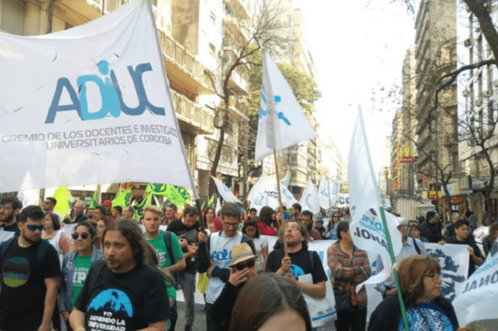 Docentes-universitarios-de-Cordoba-se-unen-al-paro-del-26-de-febrero-por-mejoras-salariales-1140x684