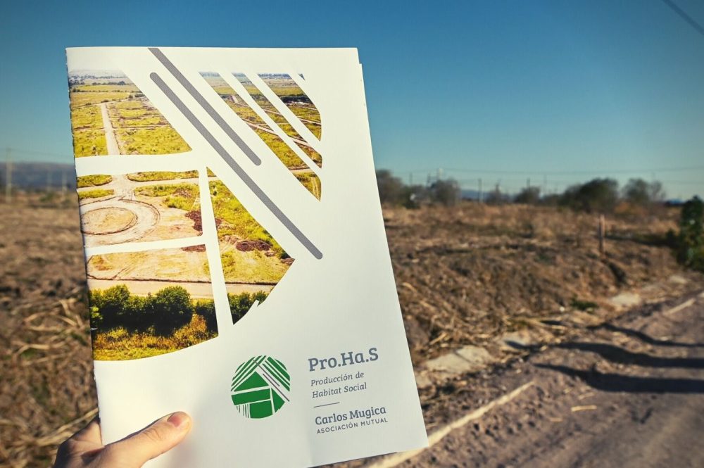 Entrega-de-lotes-con-servicios