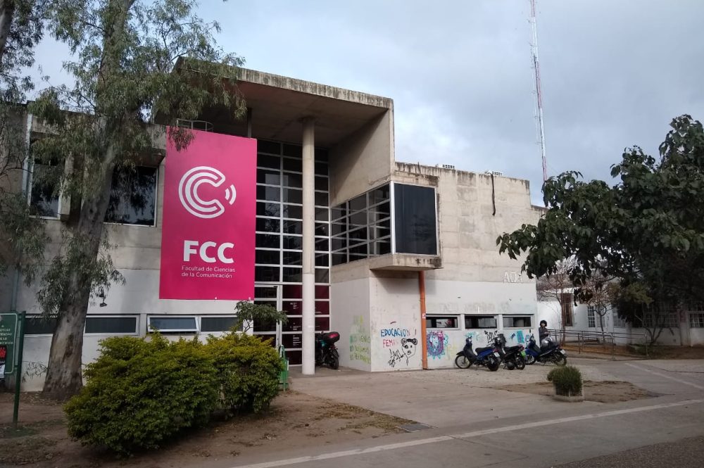 Facultad_de_Ciencias_de_la_Comunicación_de_la_Universidad_Nacional_de_Córdoba