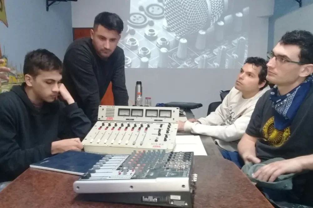 G4G3TNBK2ZFBLMACHUZ76VDQTI