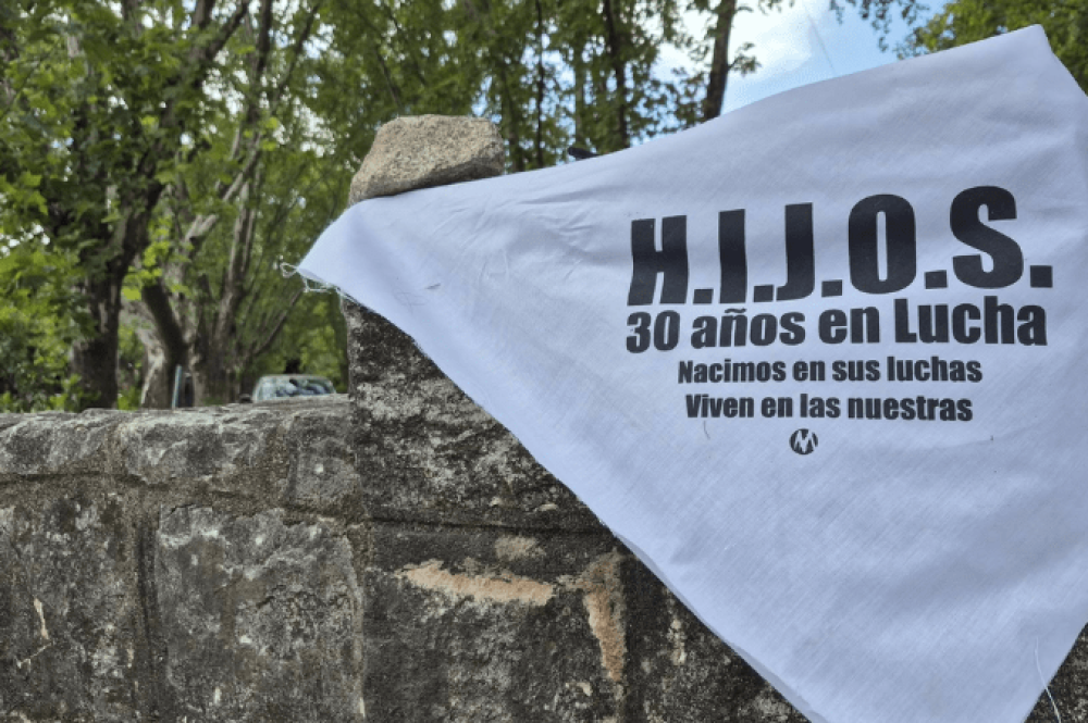 HIJOS-conmemoro-en-Cordoba