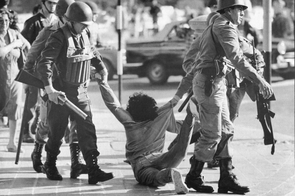 IMAGEN-represion-trabajadores-scaled