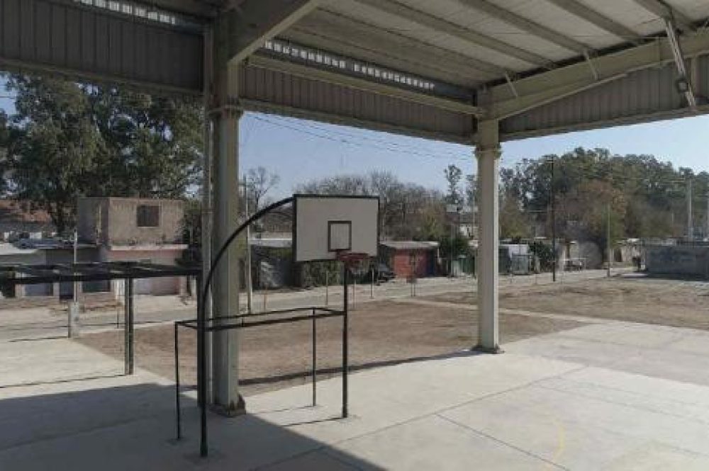 LaTela00000004_1593990807