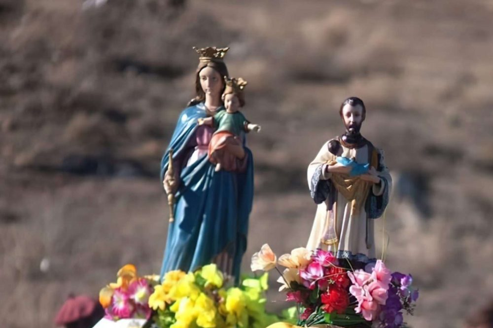 San-Cayetano-Zapala-peregrina-camino-al-7-de-agosto-1536x959