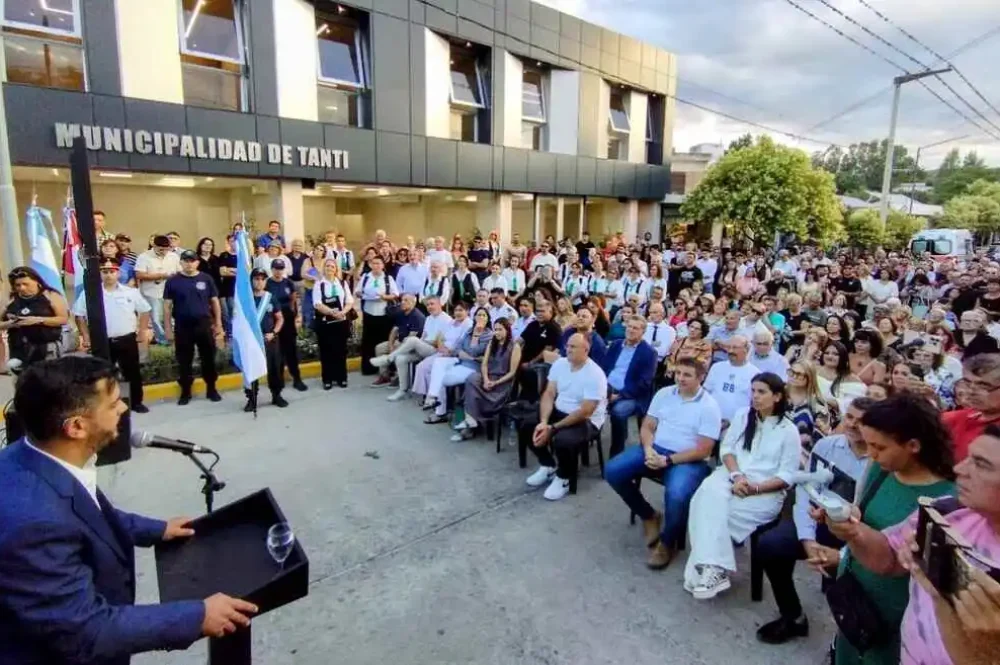 Tanti-Inauguracion-Edificio-Municipal