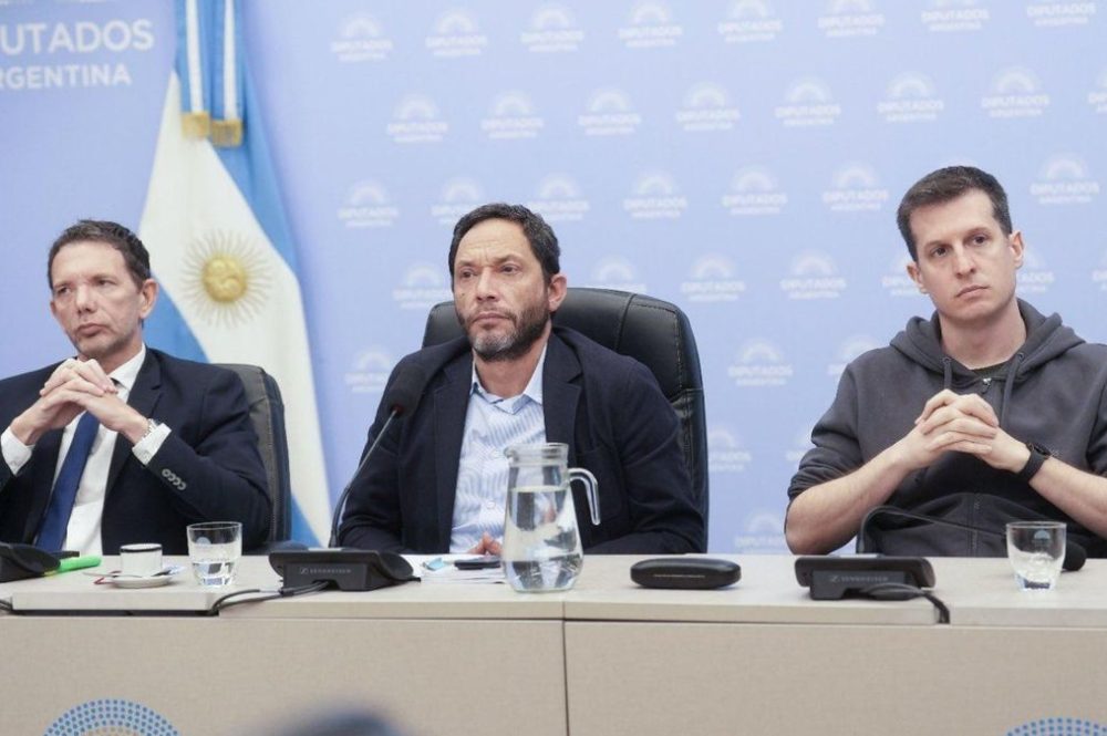 a8d55a50-3dad-4cea-b7db-d27c7f284924_16-9-discover-aspect-ratio_default_0