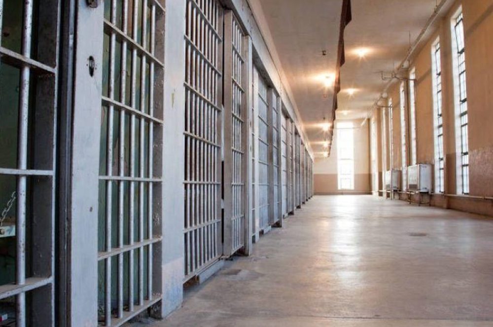 carcel-rchni36ncwmidndfmlbaf7369fqv0o2wypvqy1zl9s