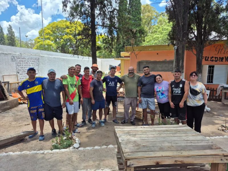 cena-solidaria-en-cordoba-con-el-cura-oberlin-M45BWG7UOJFSXOYSU2FNXVK45Y