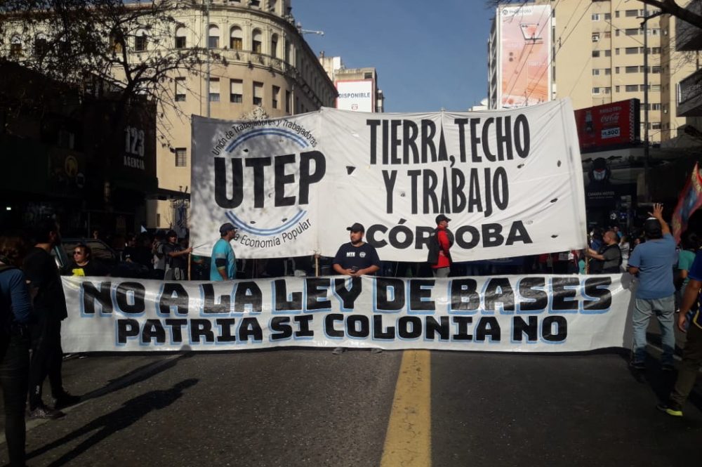 f15bab61-e926-4312-8022-3bd8f76d9137