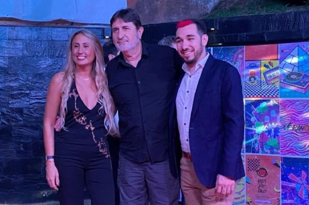 f685x385-383886_421579_5050