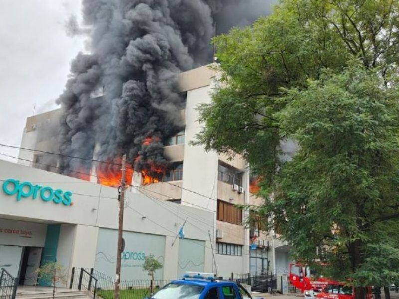 incendio-apross-2006319