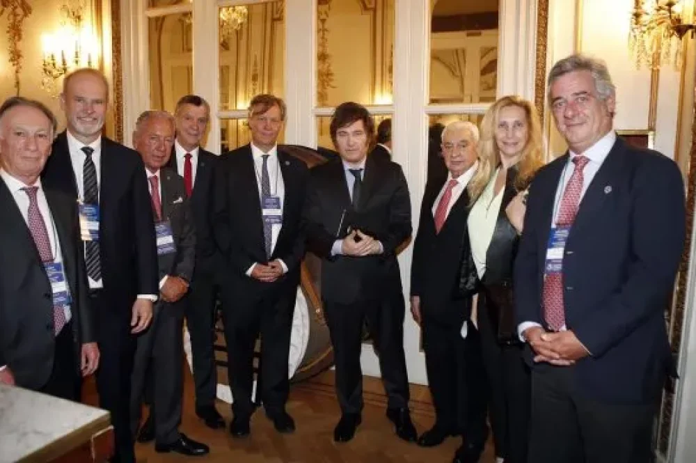 javier-milei-karina-grupo-los-seis