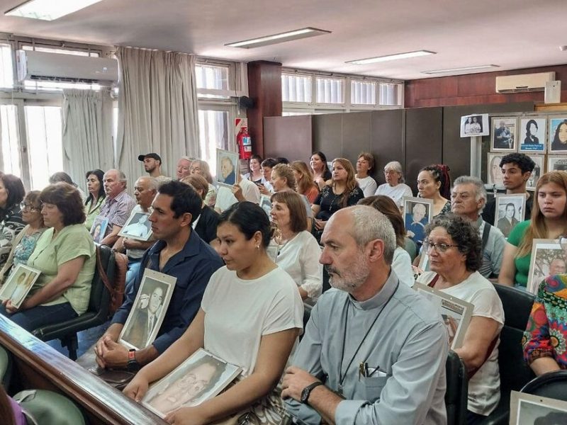 Gentileza página 12
