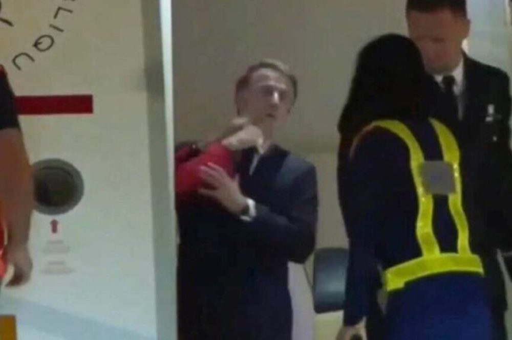 macron-abofeteado-1024x576