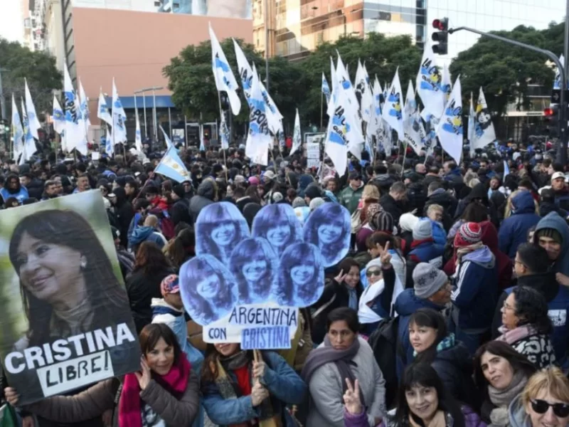 marcha-contra-la-condena-a-cristina-kirchner-2045138