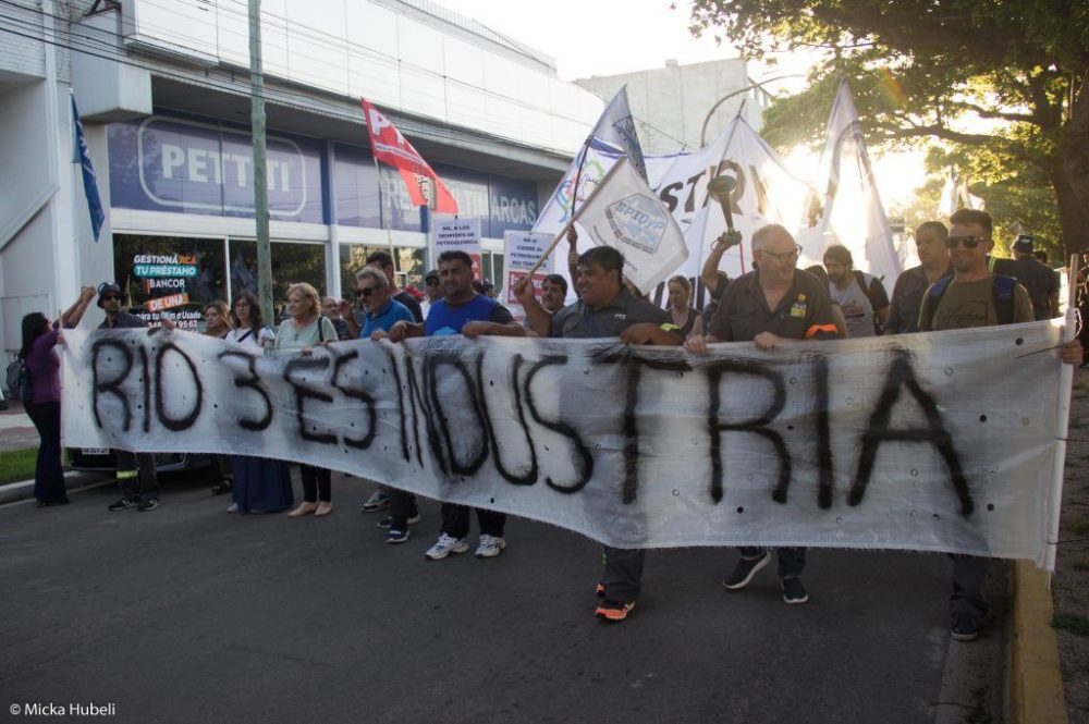 marcha-rio-tercero-petroquimica_micka-hubeli2-1024x683