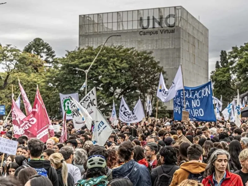 marcha-universitaria-cordoba-pjpg-optimized