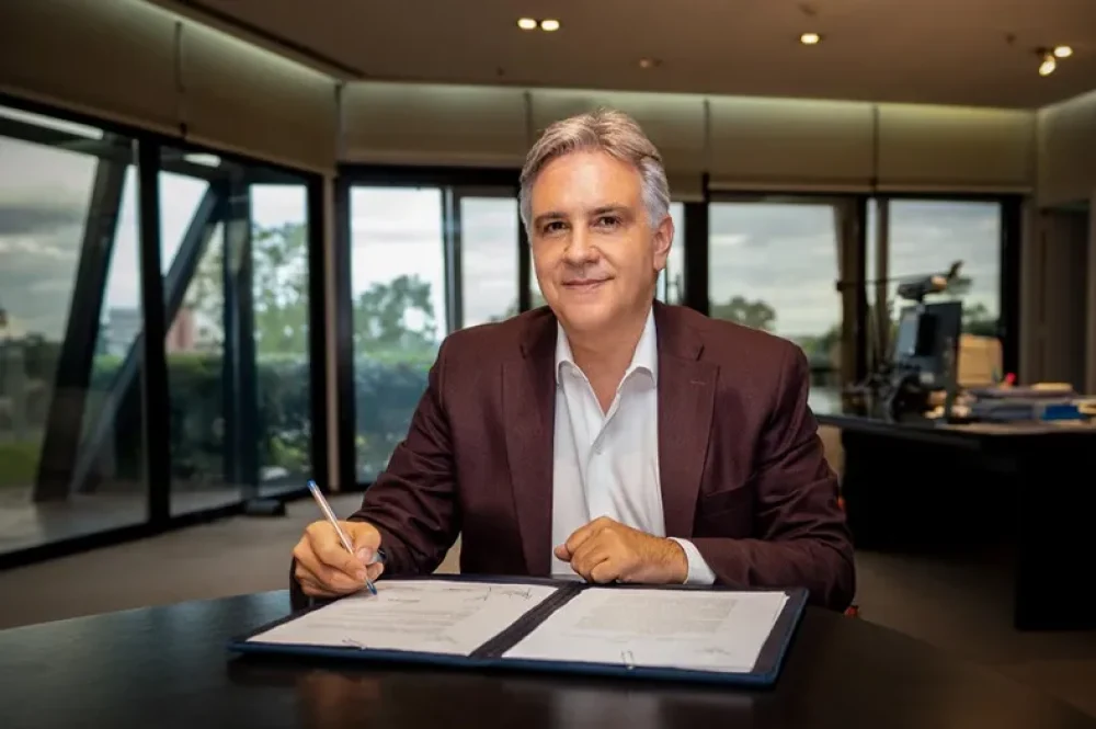 martin-llaryora-oficinajpg