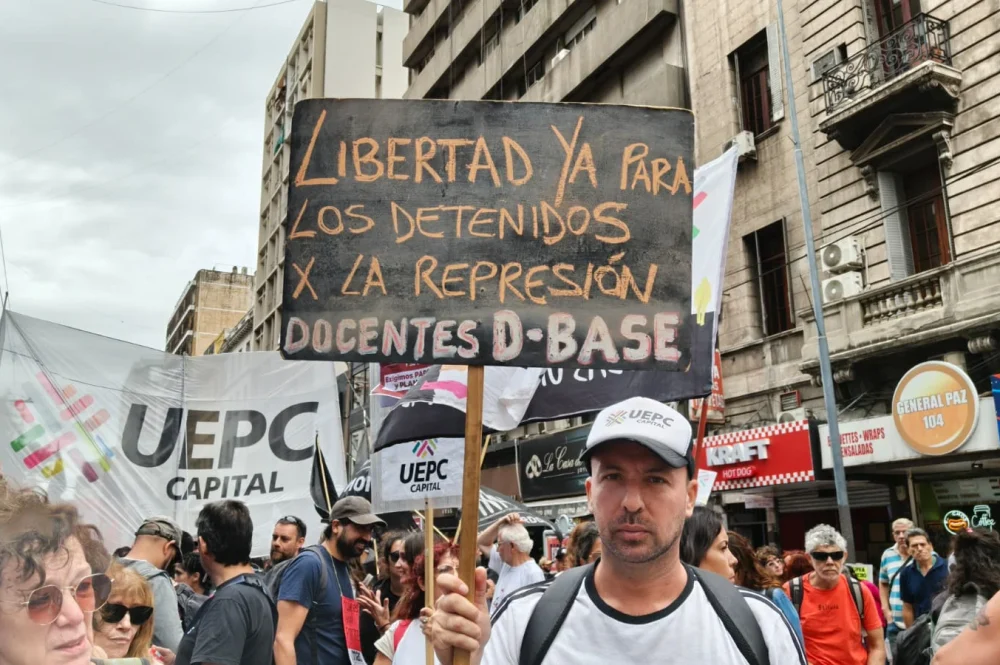 multimedia.grande.a88fe550e62bcbfa.Z3JhbmRlLndlYnA=