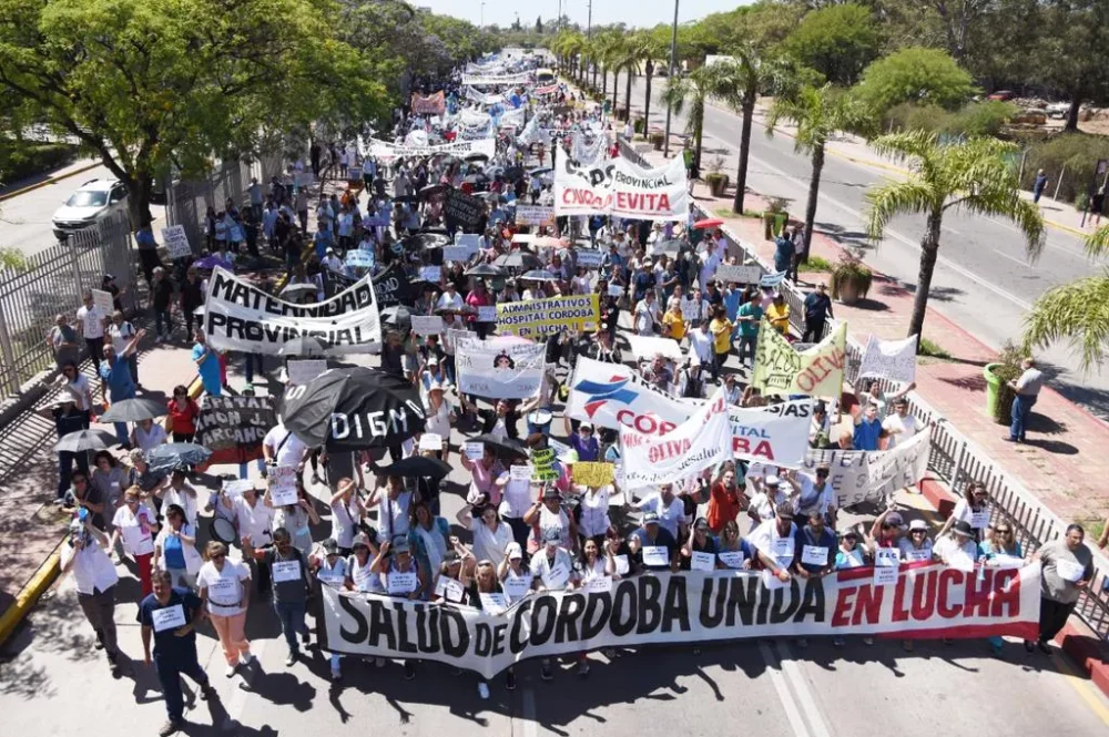 multimedia.normal.8efc32f8f3288a2e.4d41524348412053414c5544204259205554535f6e6f726d616c2e77656270