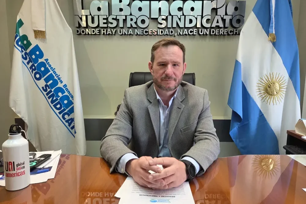 multimedia.normal.a003c64a1cc9f499.bm9ybWFsLndlYnA=