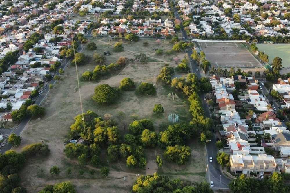 xr:d:DAFQ_vI6eAI:2,j:39992415056,t:22110414