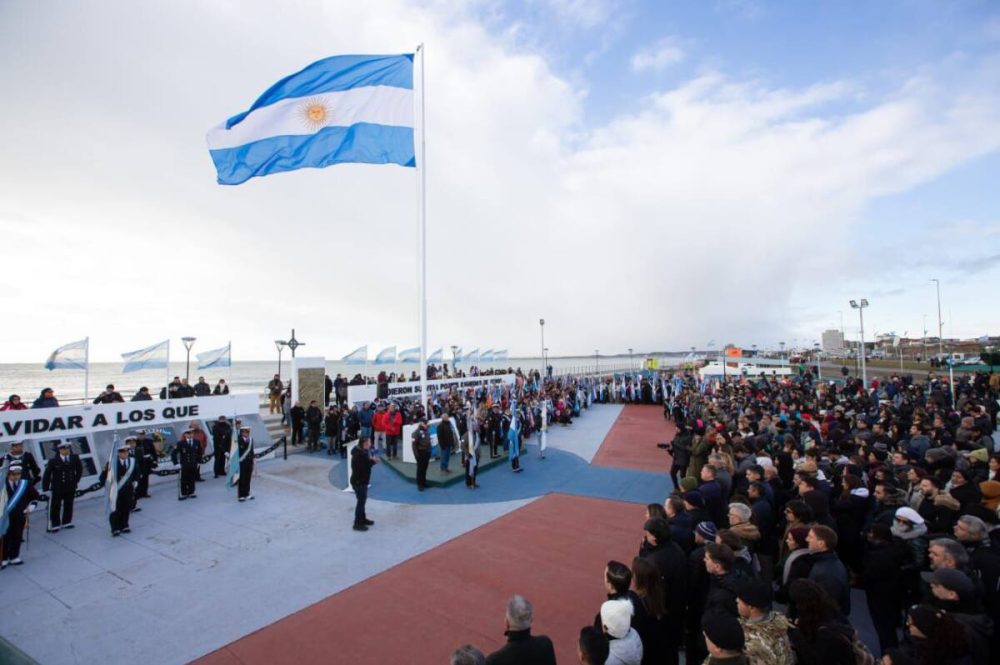 photo_5145487558275346113_y