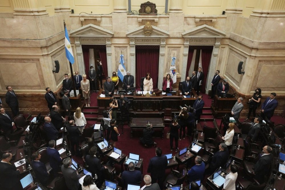 senadores