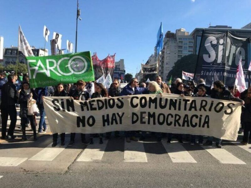 sin-medios-comunitarios-no-hay-democracia-728x536
