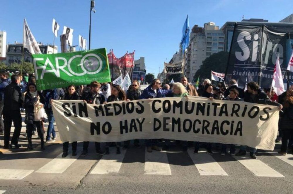 sin-medios-comunitarios-no-hay-democracia