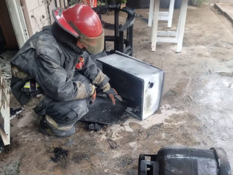 tras-un-incendio-en-cordoba-una-mujer-fue-trasladada-al-instituto-del-quemado-con-heridas-en-el-rost